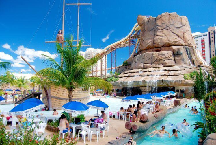 Piazza Diroma Acesso Diroma Acqua Park Gratuito Star Temporada Aparthotel Калдас Новас Екстериор снимка