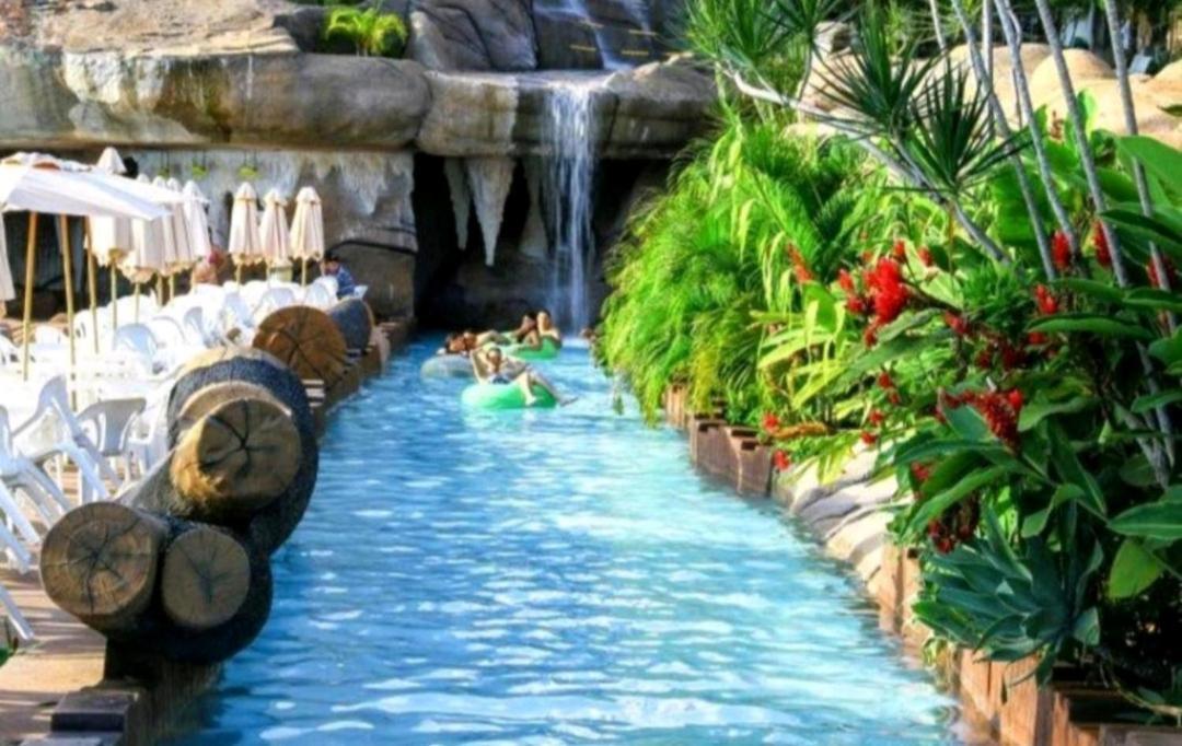 Piazza Diroma Acesso Diroma Acqua Park Gratuito Star Temporada Aparthotel Калдас Новас Екстериор снимка