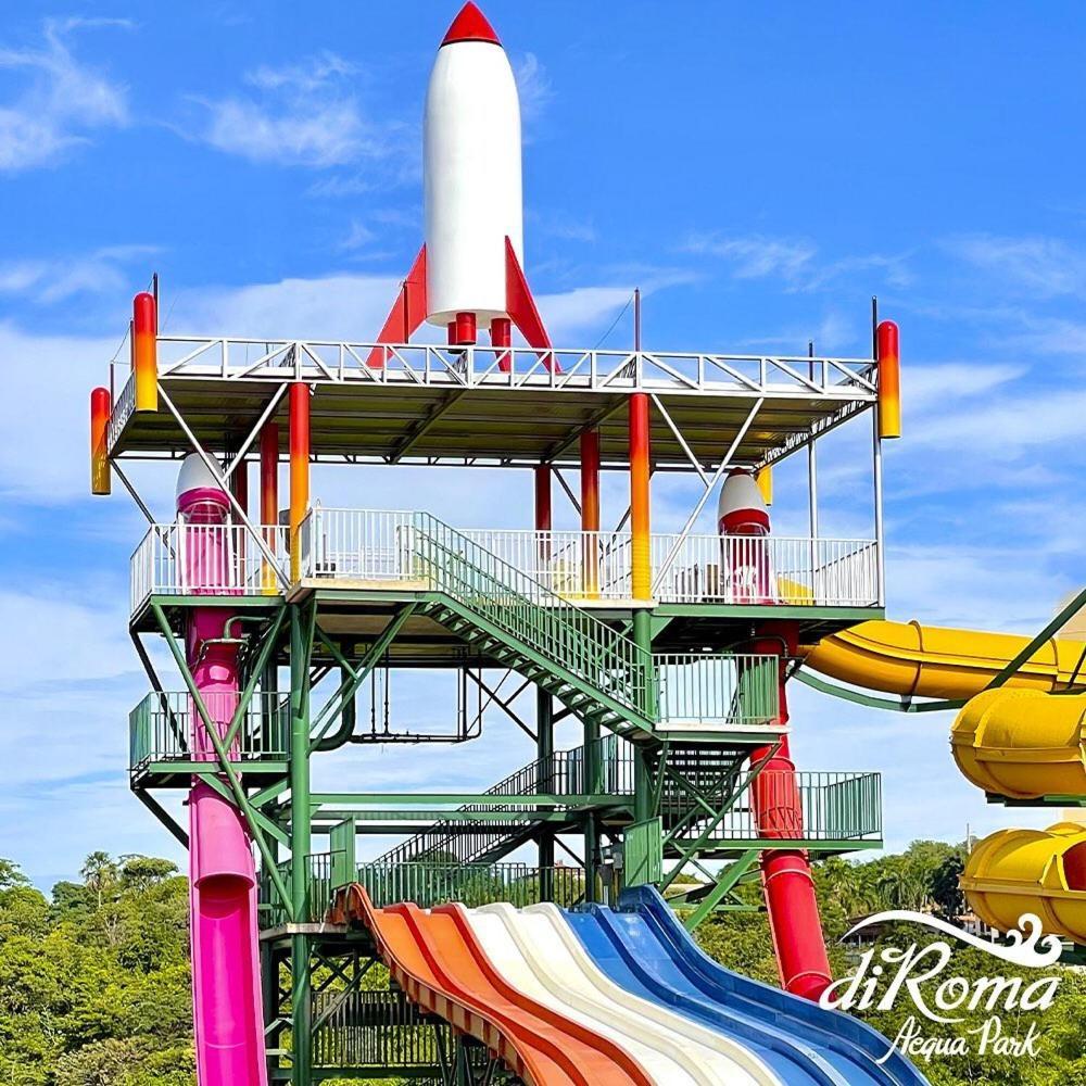 Piazza Diroma Acesso Diroma Acqua Park Gratuito Star Temporada Aparthotel Калдас Новас Екстериор снимка